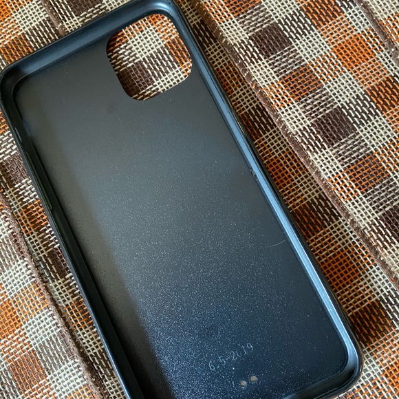Dino Case For IPhone 11 Max Pro - Picture 1 of 2